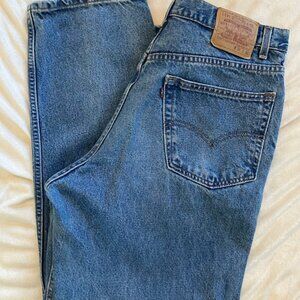 Vintage 90s Levi Men's 38x32 Relaxed Straight Leg Light Wash Zipper Pre-Loved